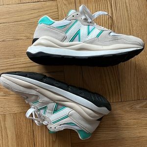 New Balance 5740 women’s in seafoam green & sea salt